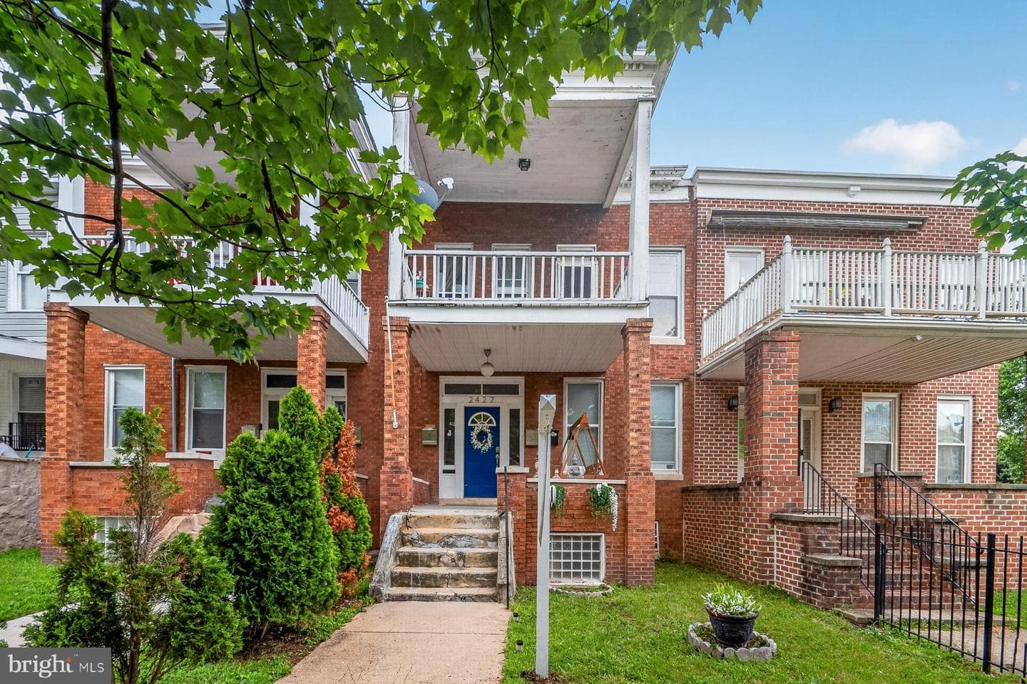 2427 Linden Avenue photo 1