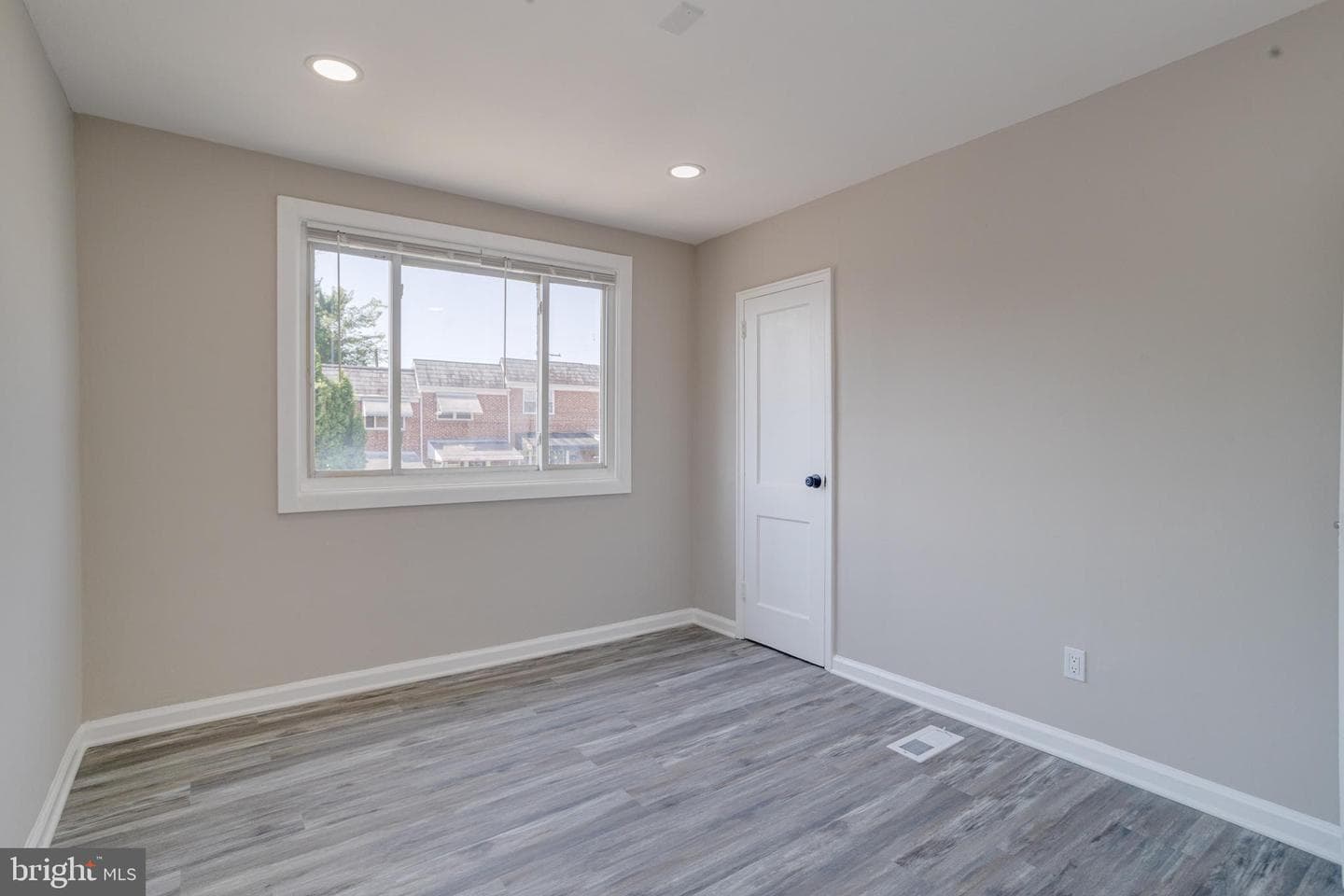 4100 Colborne Road photo 22