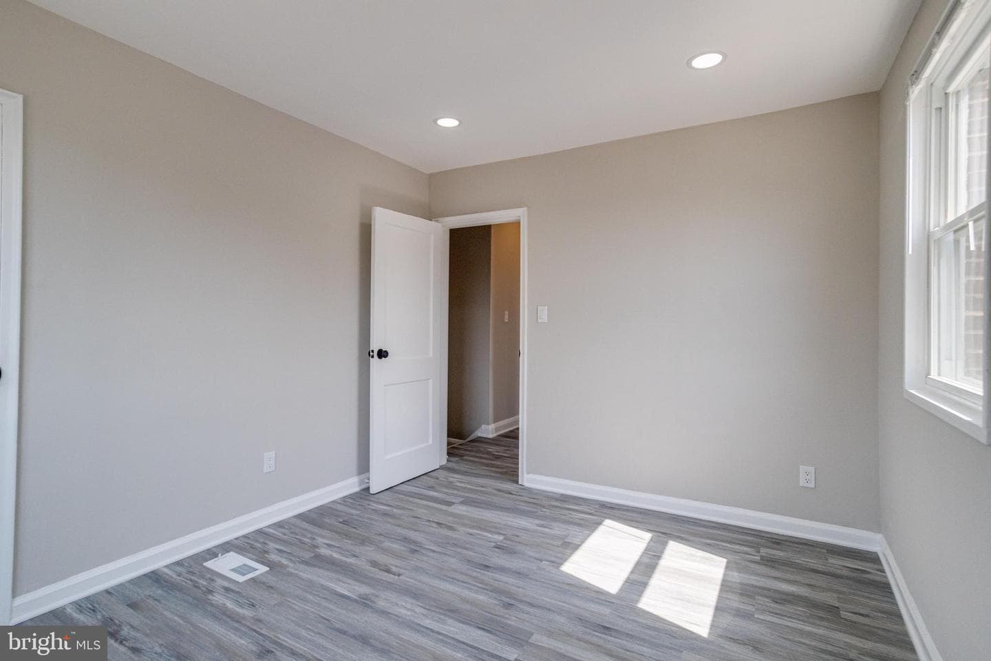 4100 Colborne Road photo 23