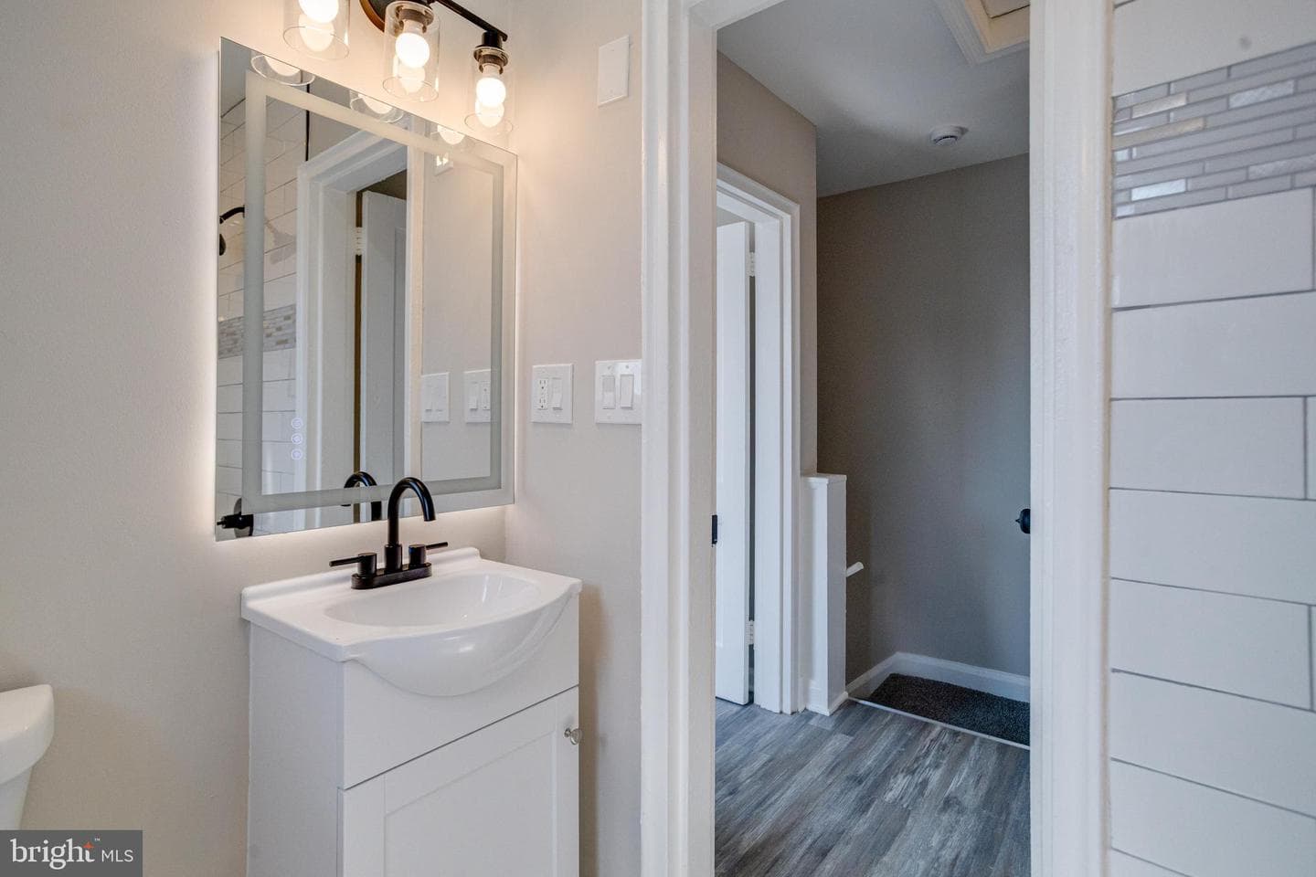 4100 Colborne Road photo 27