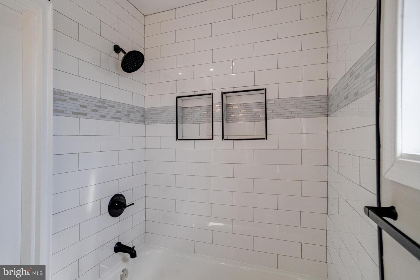 4100 Colborne Road photo 28