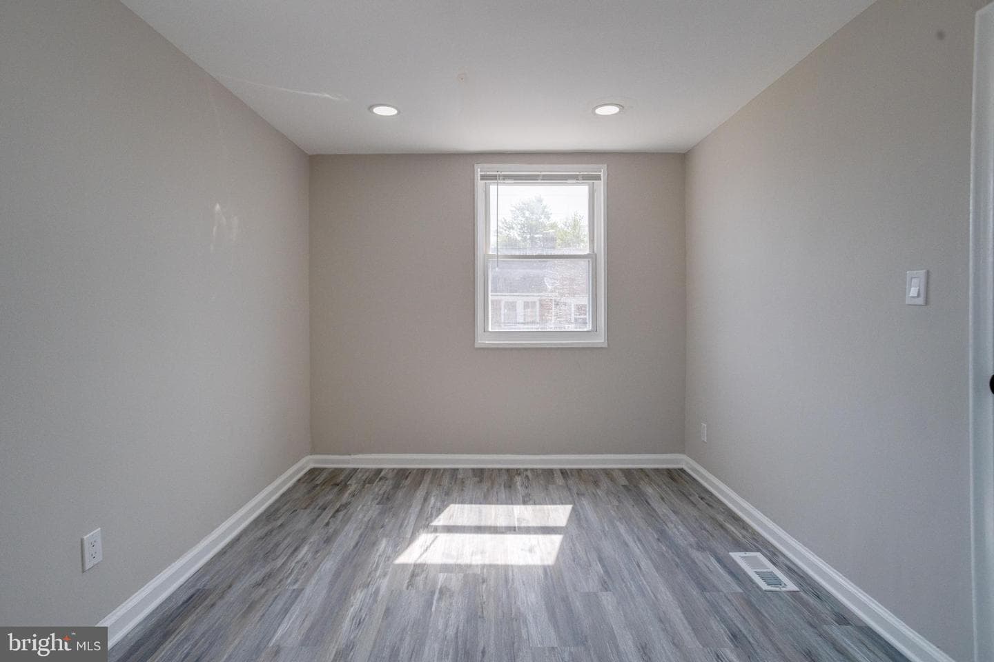 4100 Colborne Road photo 31