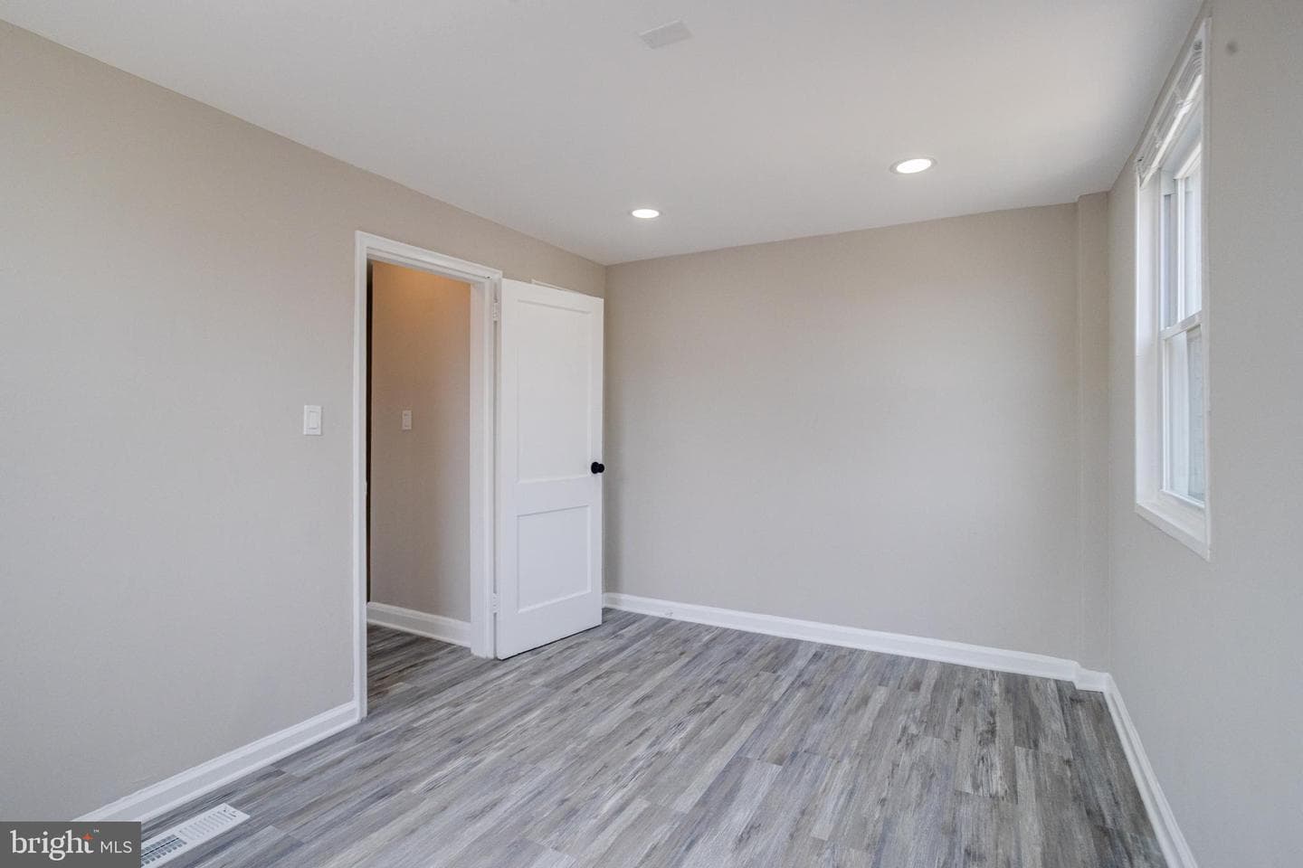 4100 Colborne Road photo 33