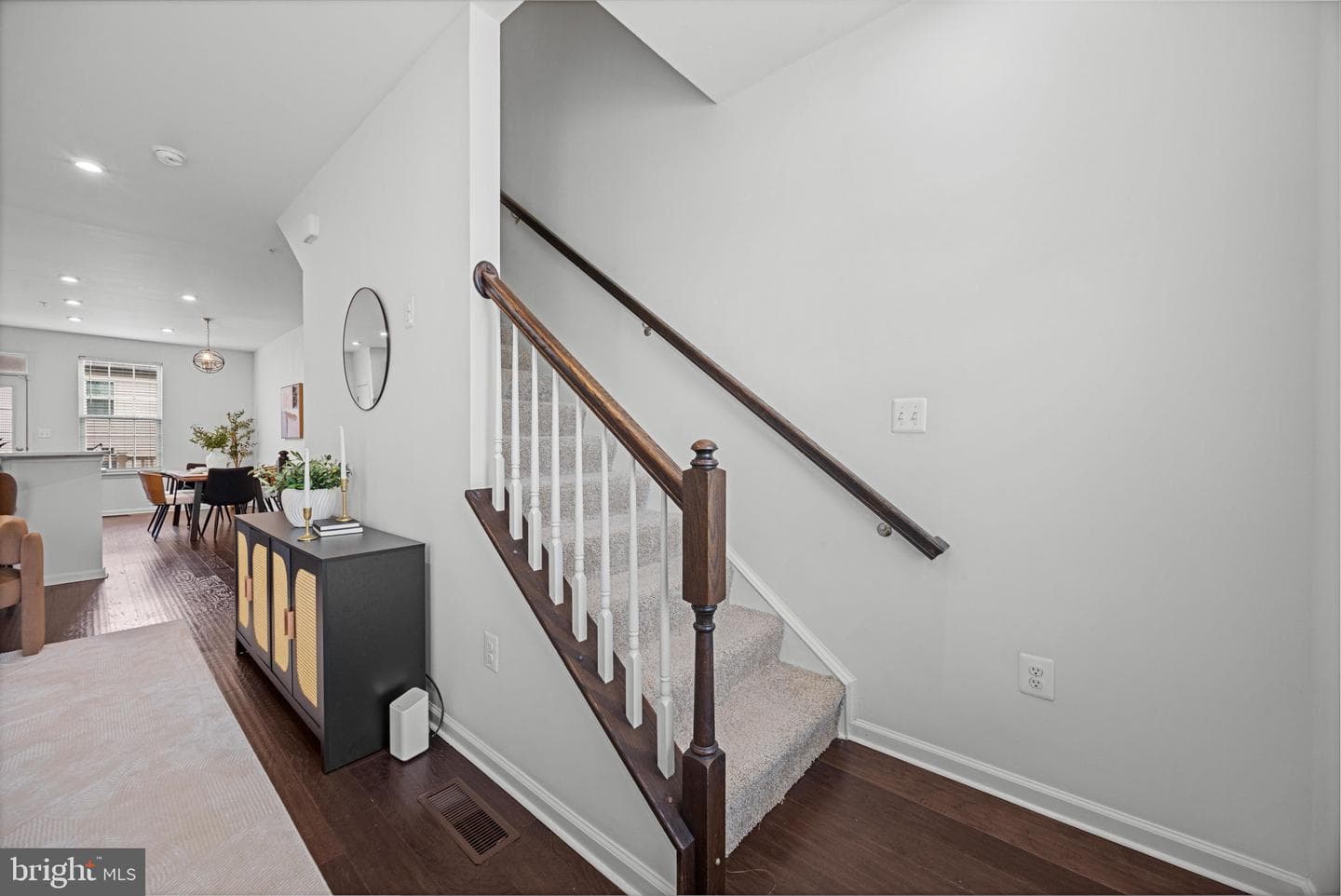 102 Oldham Street photo 12