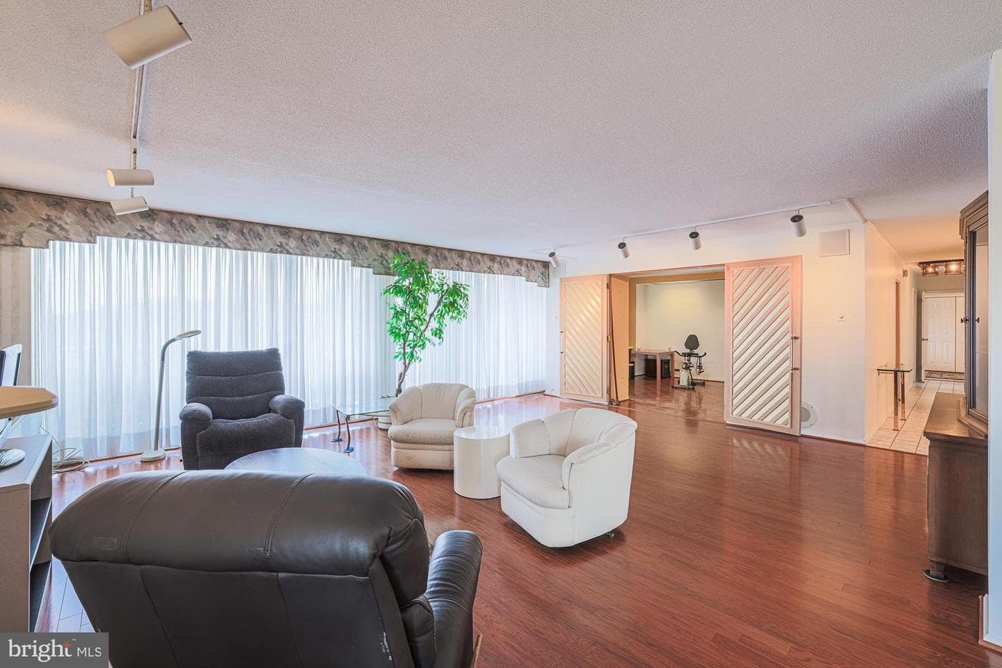 6210 Park Heights Avenue #400 photo 15