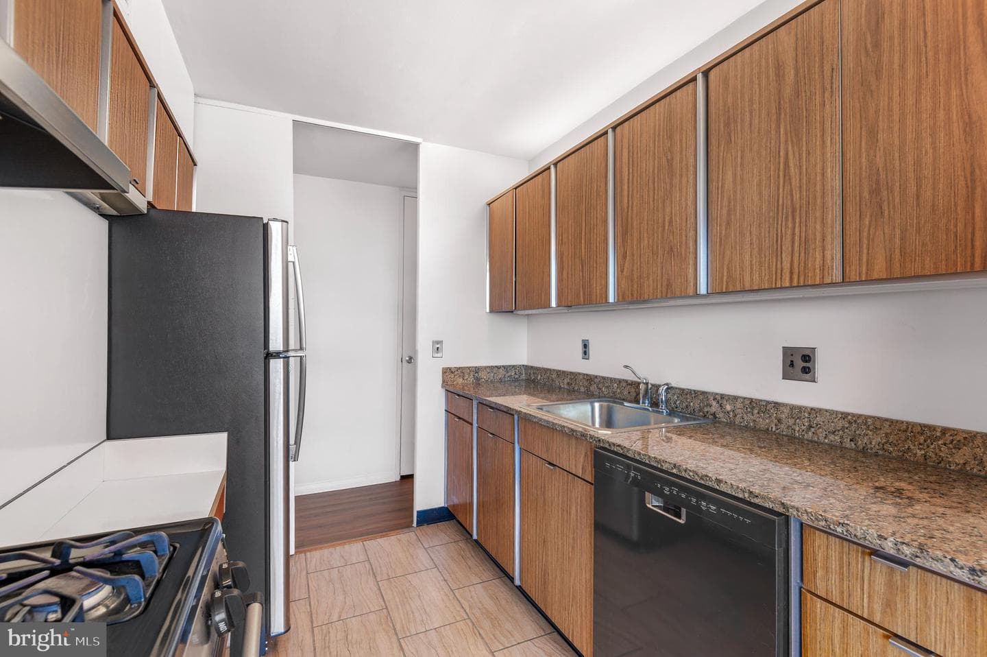 4000 N Charles Street #1603 photo 14