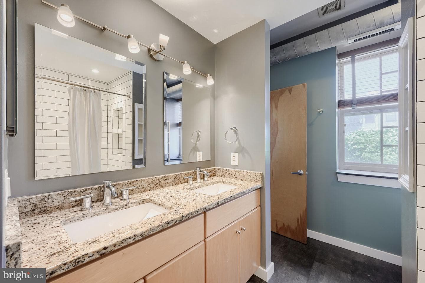 104 W Madison Street #9 photo 28