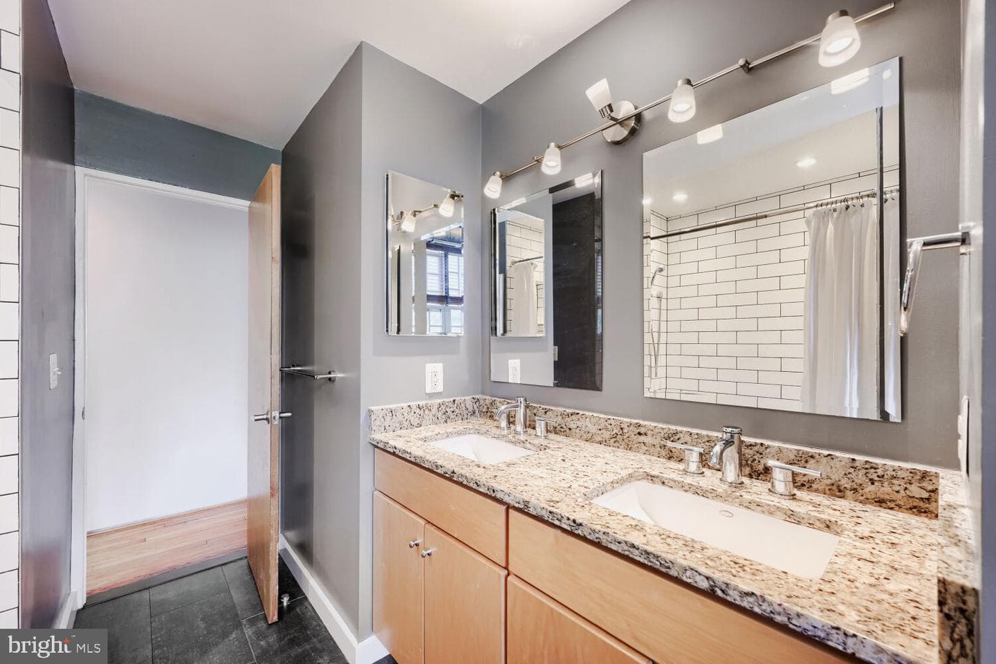 104 W Madison Street #9 photo 29
