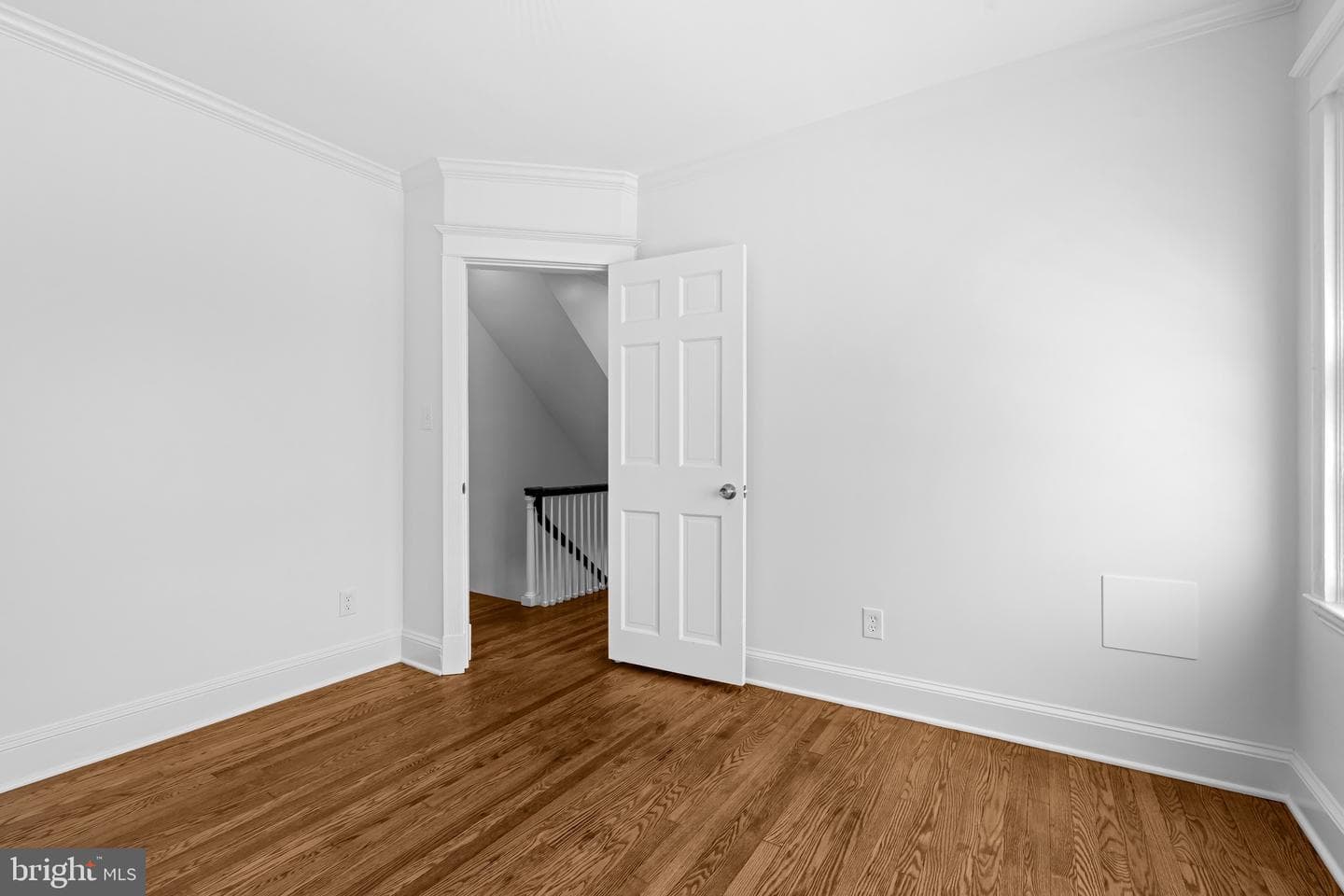 516 E 39th Street photo 31