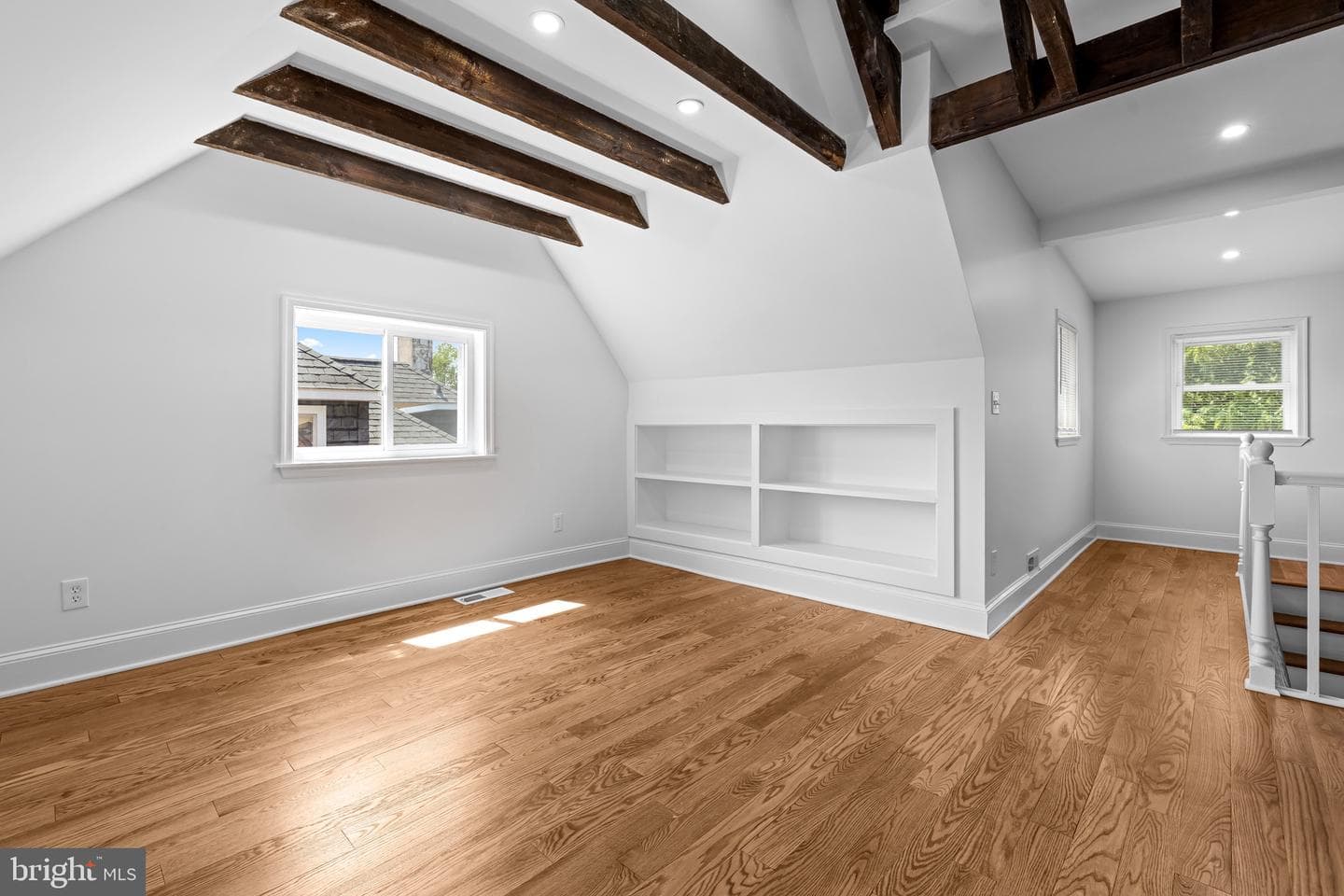 516 E 39th Street photo 34