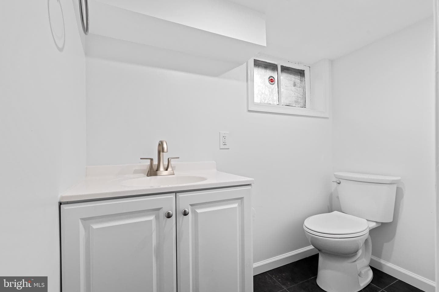 516 E 39th Street photo 38