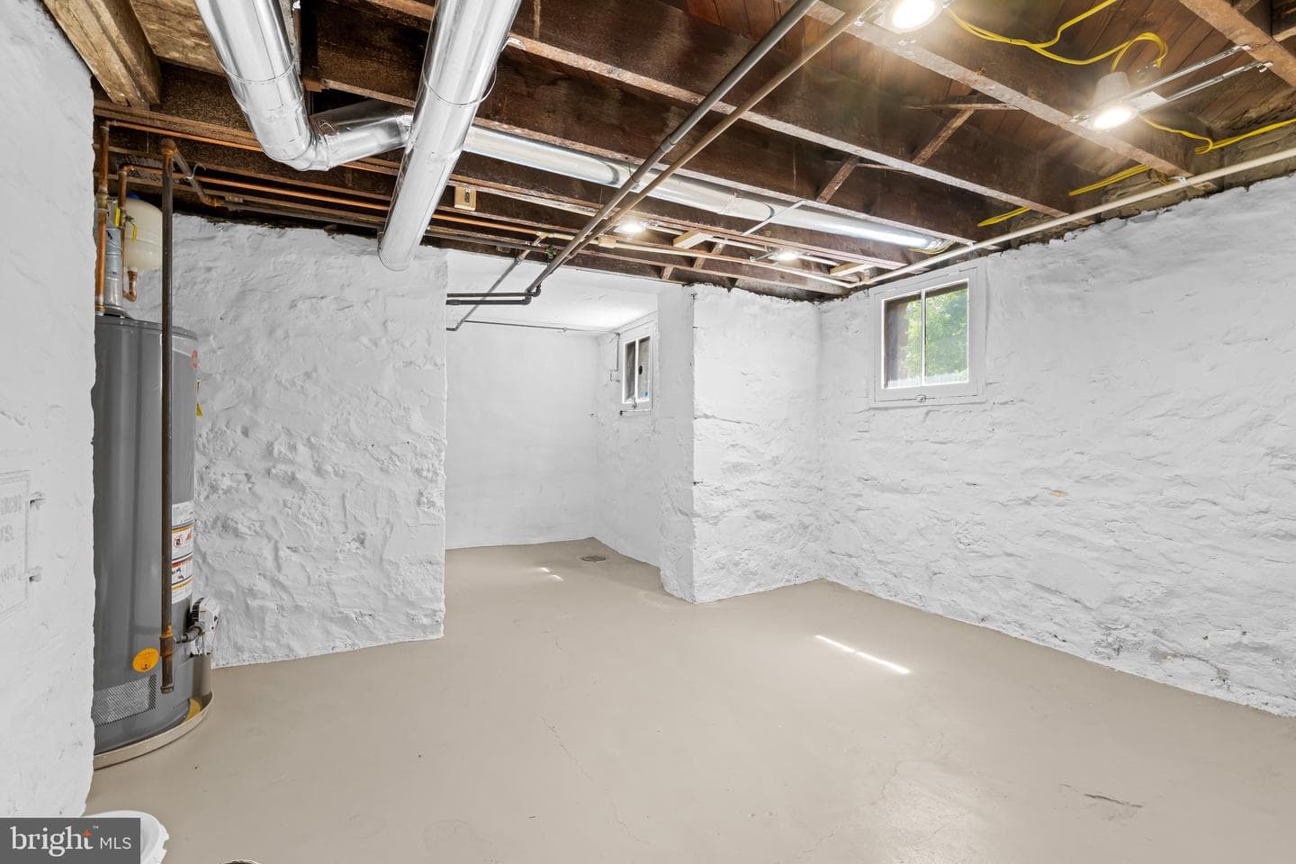 516 E 39th Street photo 40