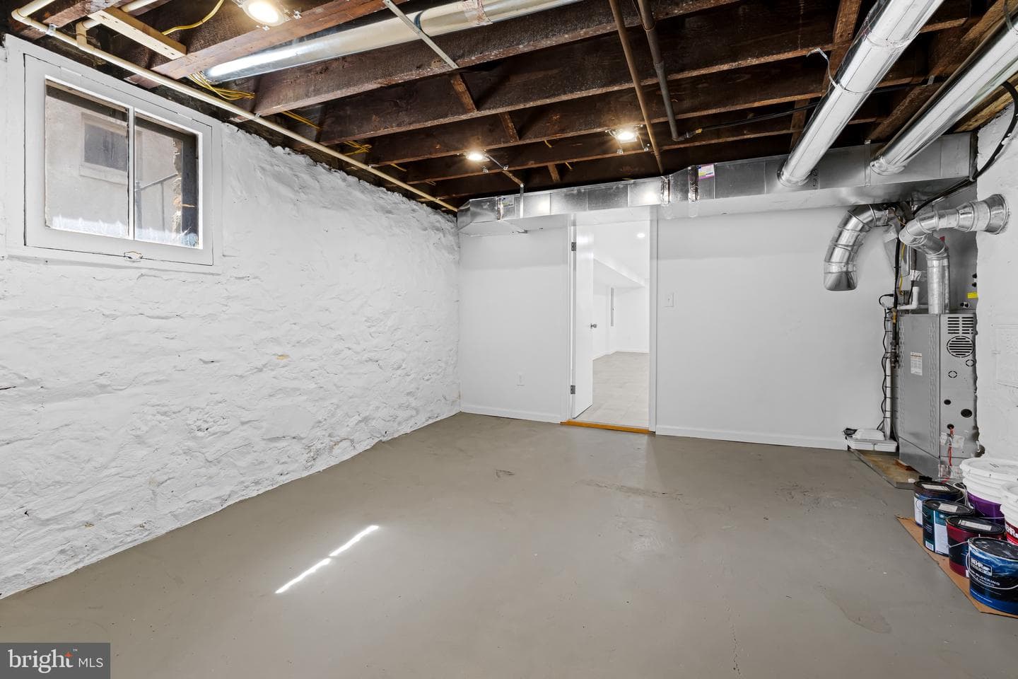 516 E 39th Street photo 41