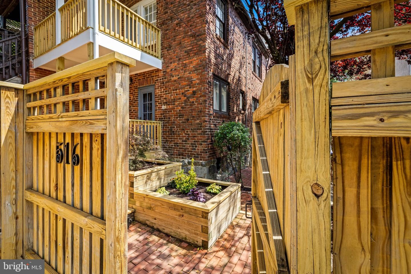 516 E 39th Street photo 50
