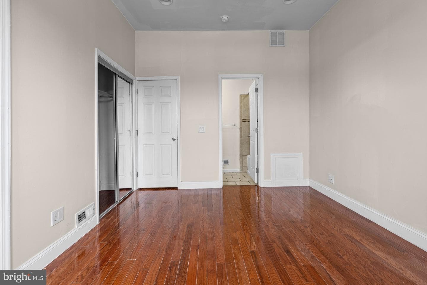 2127 W Mulberry Street photo 14
