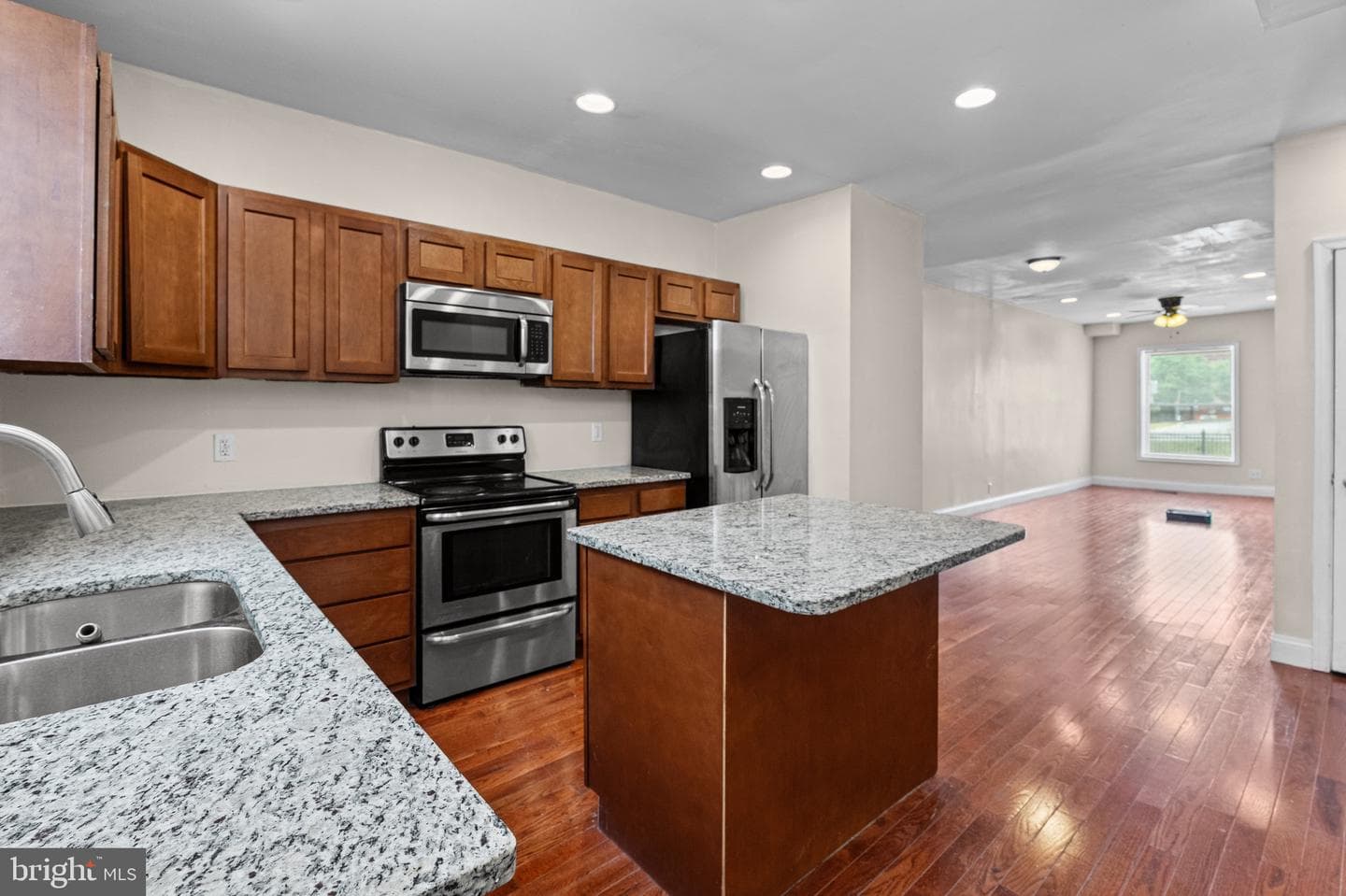 2127 W Mulberry Street photo 15