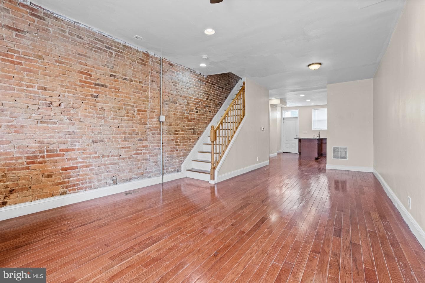 2127 W Mulberry Street photo 3