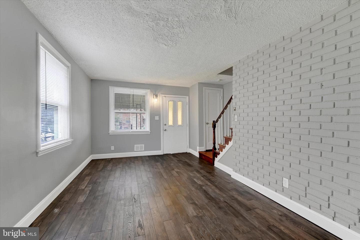 1518 Elrino Street photo 5