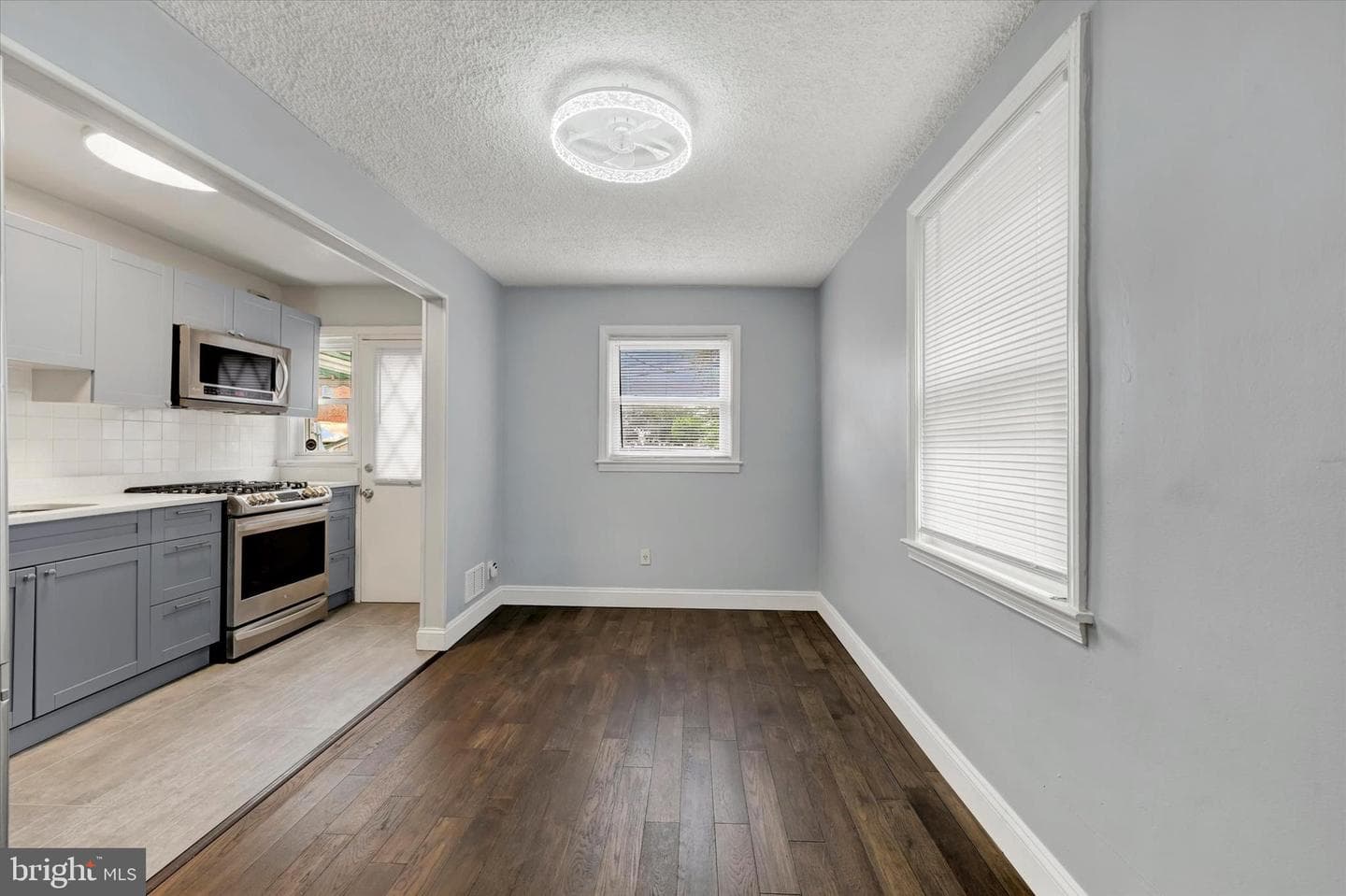 1518 Elrino Street photo 9