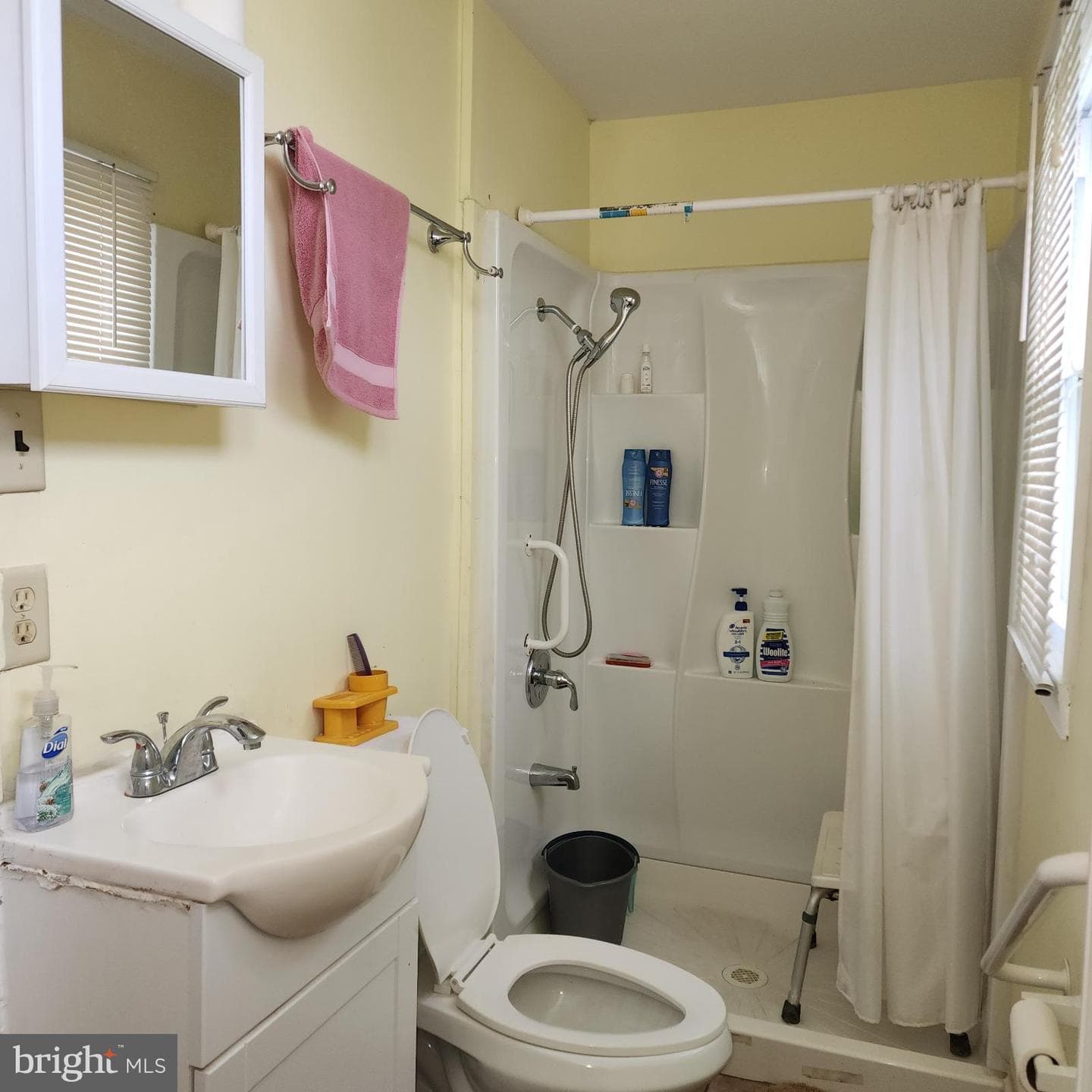 2708 Goodwood Road photo 5