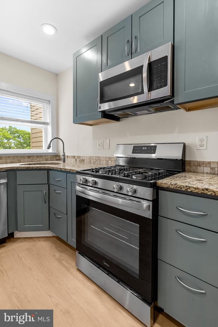 307 Font Hill Avenue photo 8