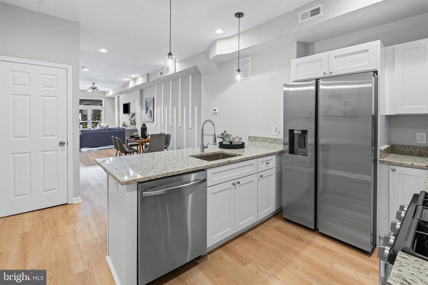 1807 E Lafayette Avenue photo 13