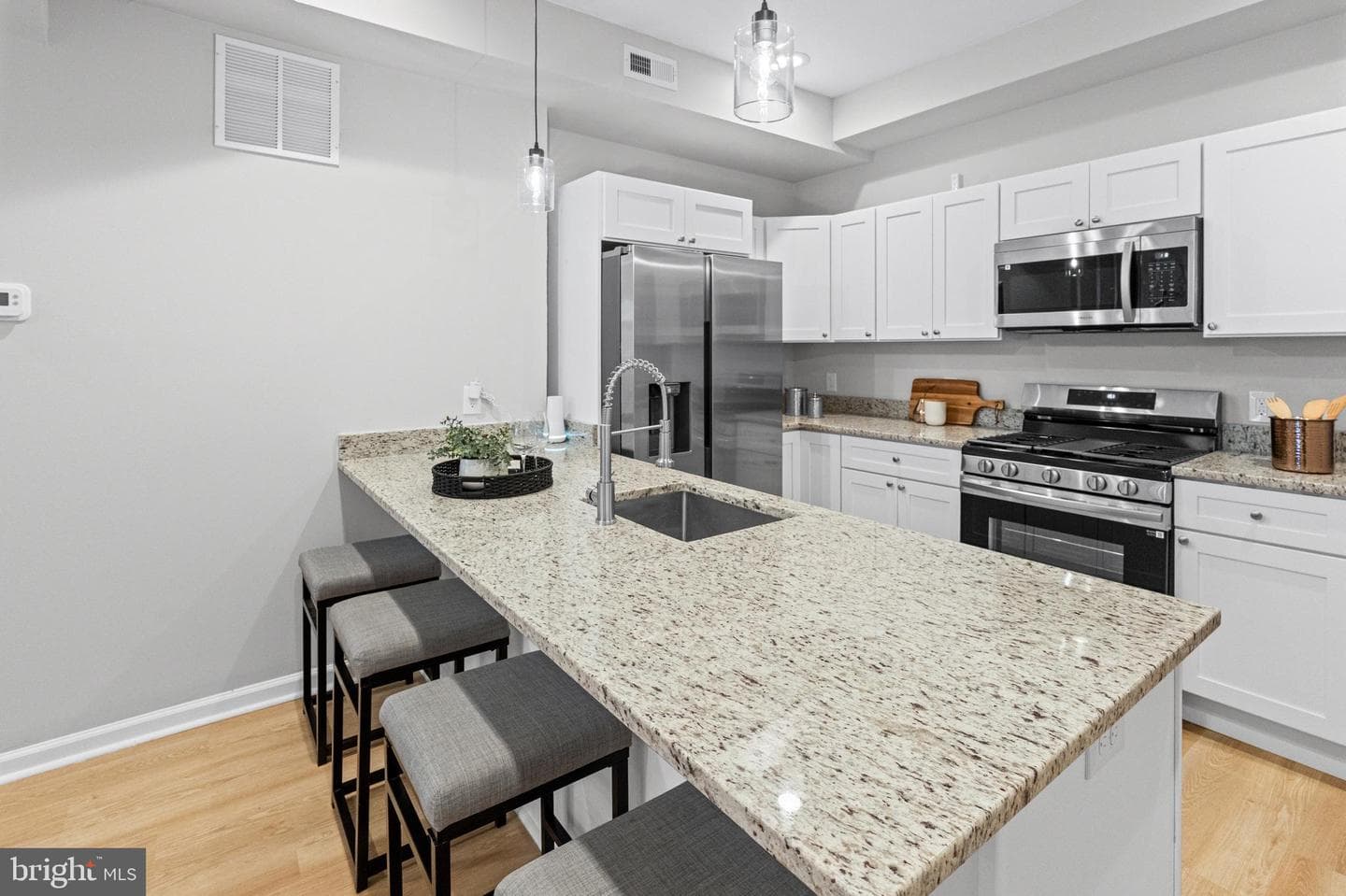 1807 E Lafayette Avenue photo 15