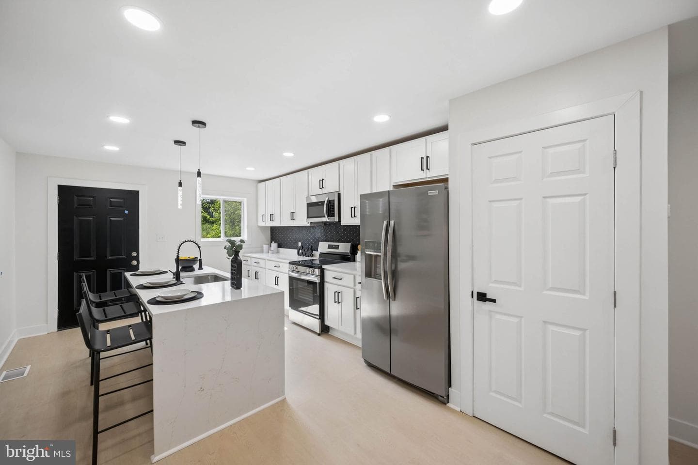 1019 N Carrollton Avenue photo 10