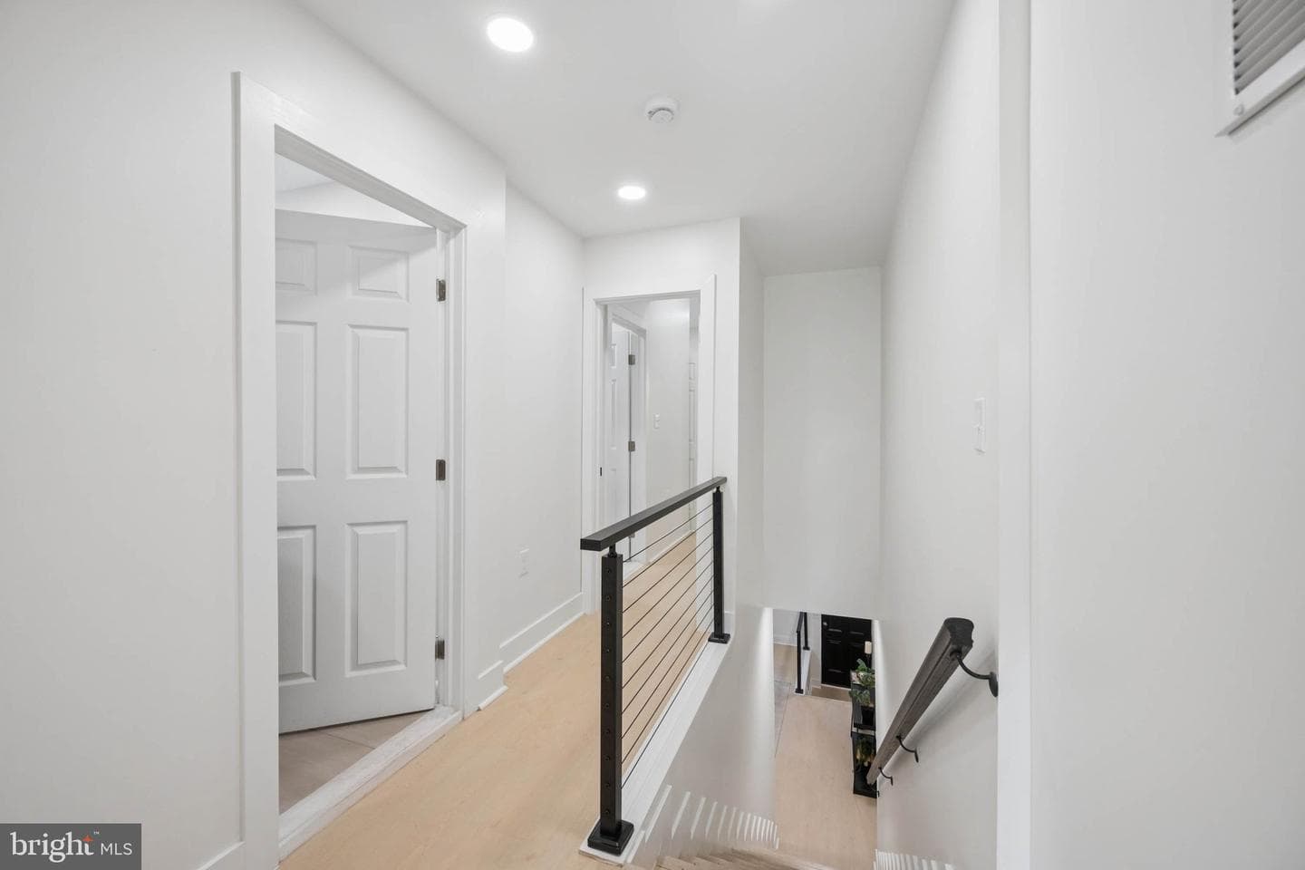 1019 N Carrollton Avenue photo 32