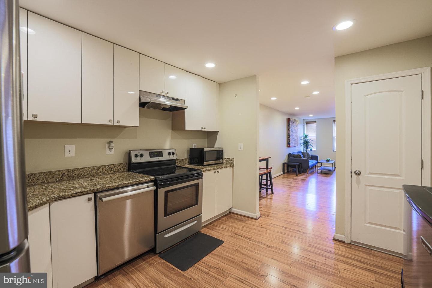 352 Woodyear Street photo 11