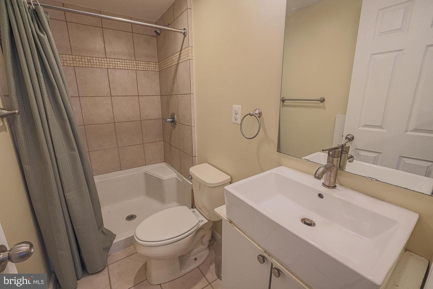 352 Woodyear Street photo 25
