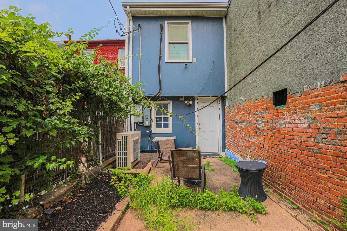 352 Woodyear Street photo 28