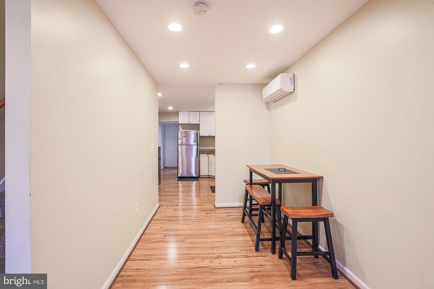 352 Woodyear Street photo 8