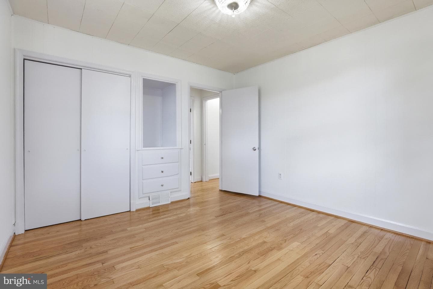 4109 Orchard Avenue photo 10