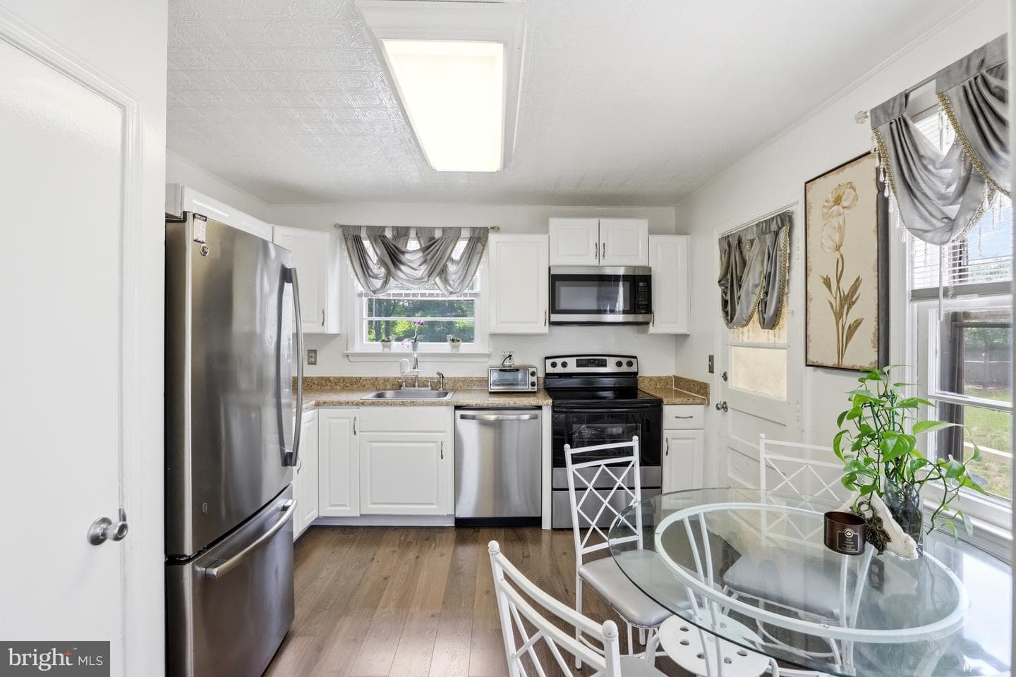 4109 Orchard Avenue photo 5