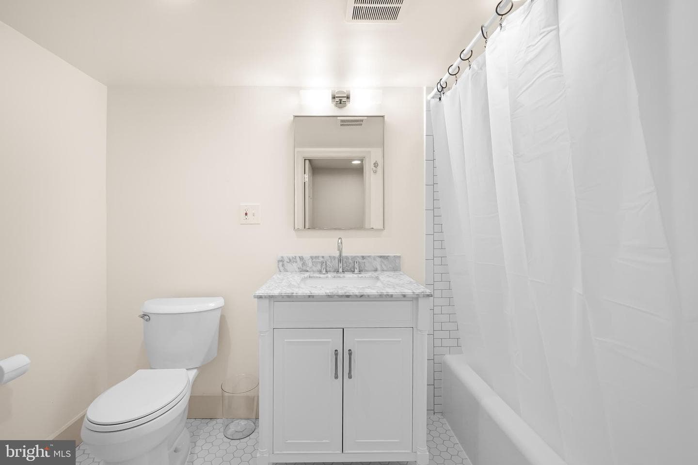 2912 Wyman Parkway photo 30