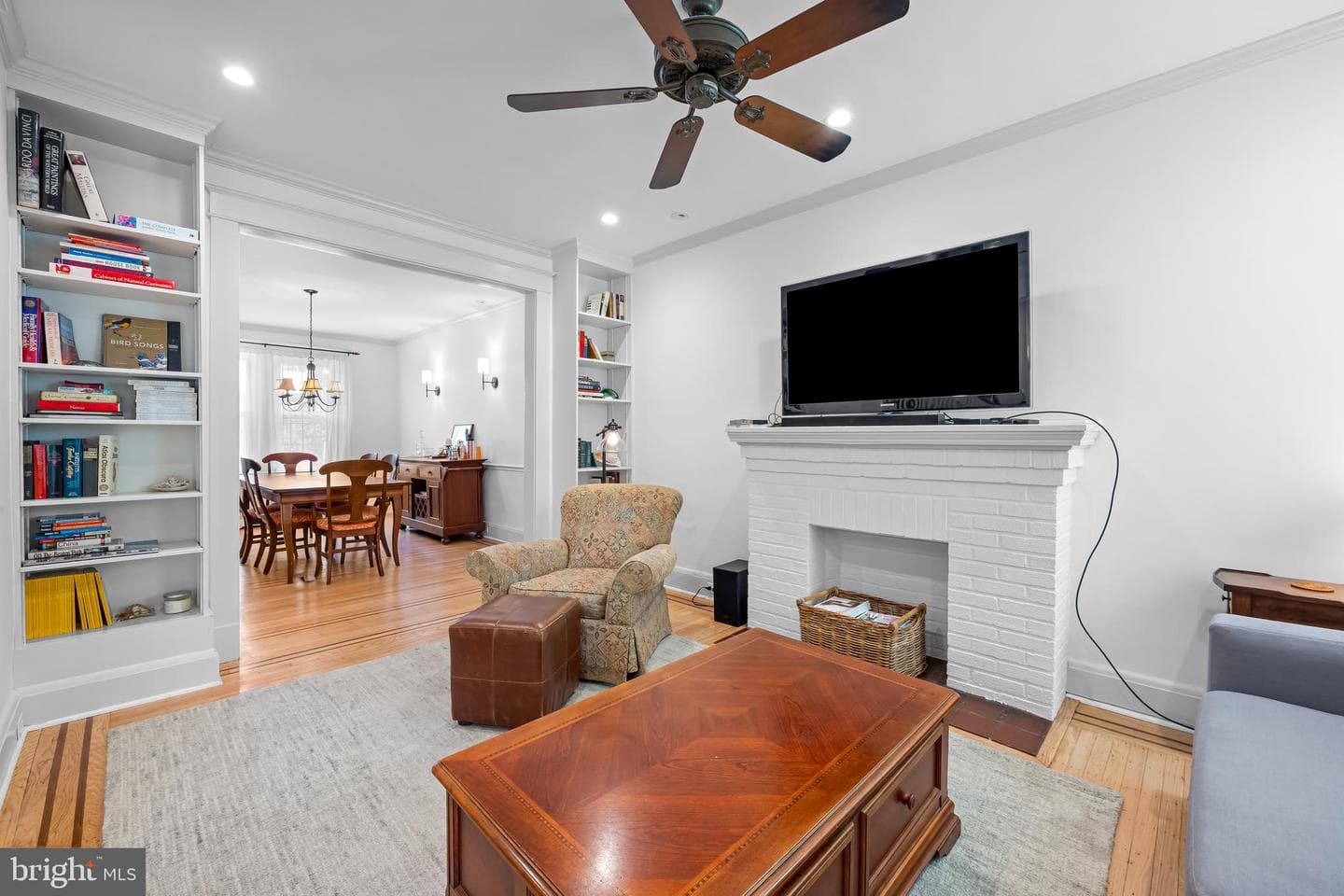 2912 Wyman Parkway photo 8