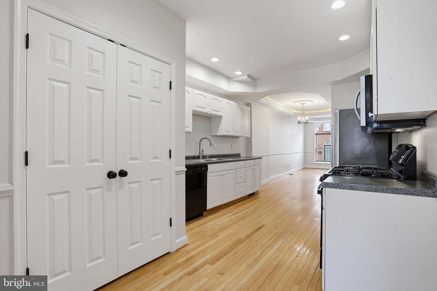 1419 Clarkson Street photo 11