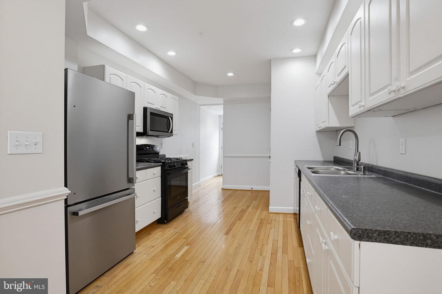 1419 Clarkson Street photo 9