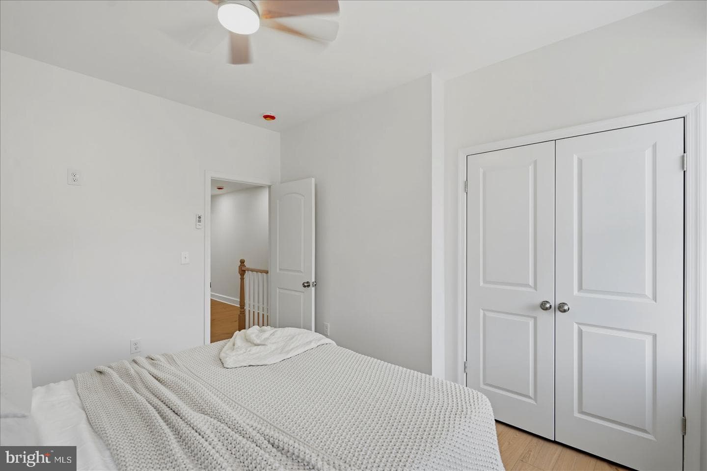 1527 E 29th Street photo 26