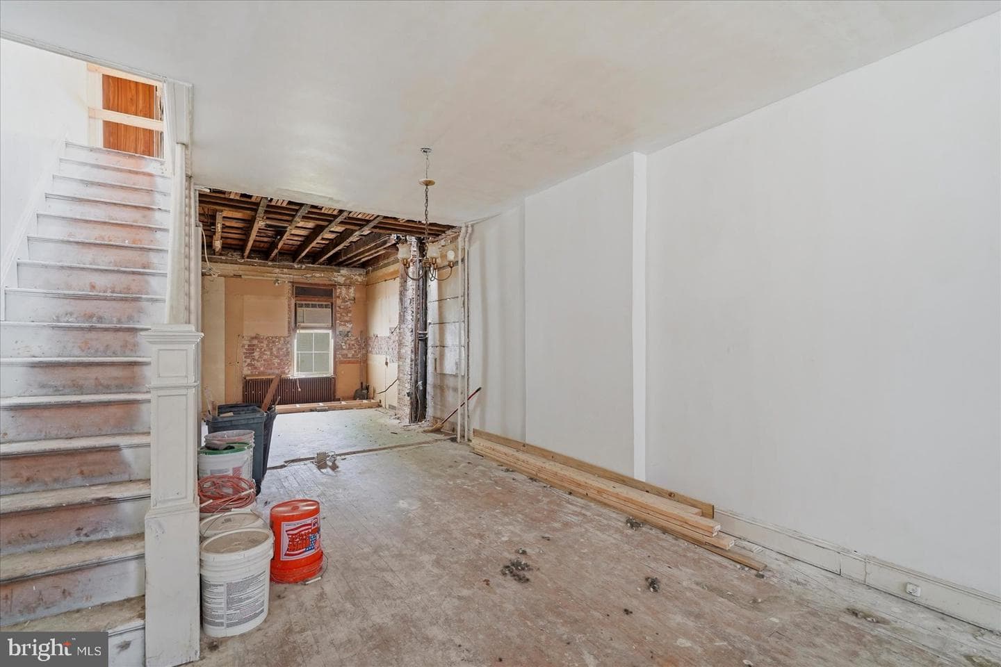 522 E 35th Street photo 3