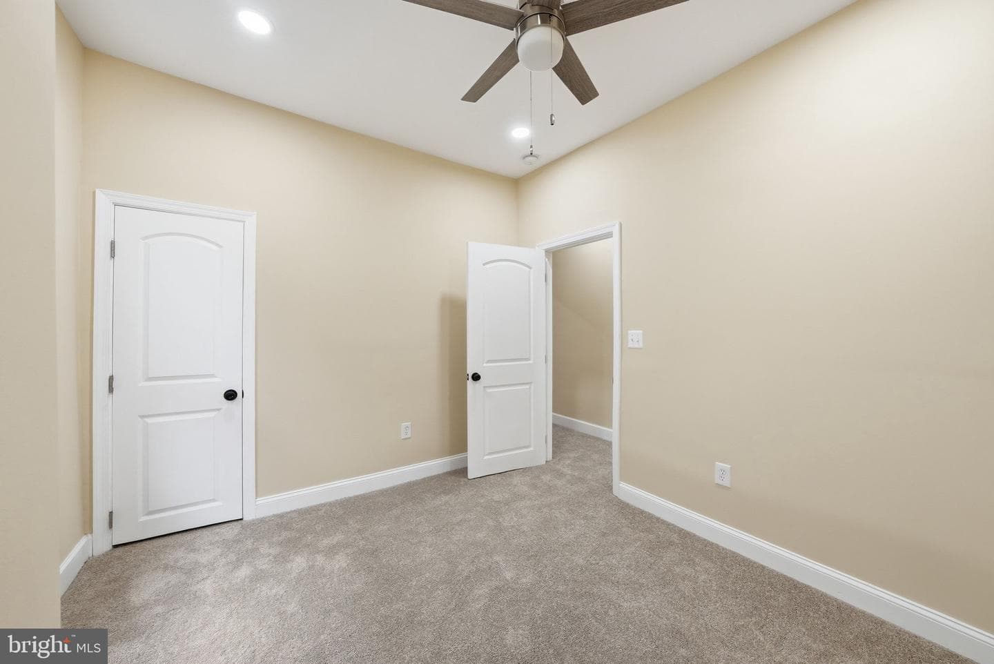 3839 Clifton Avenue photo 15