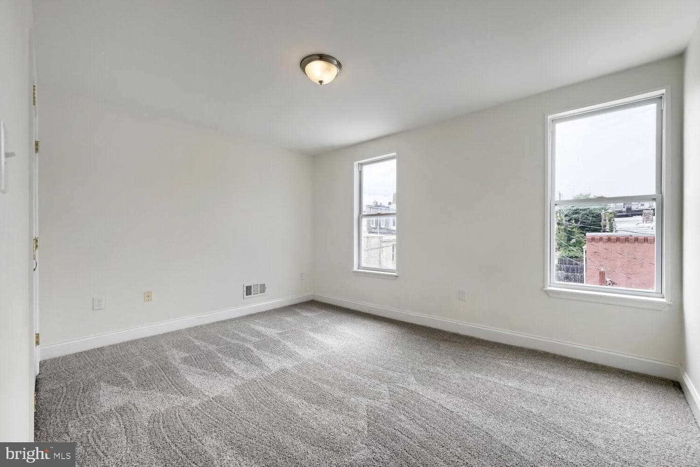 1228 N Broadway photo 19