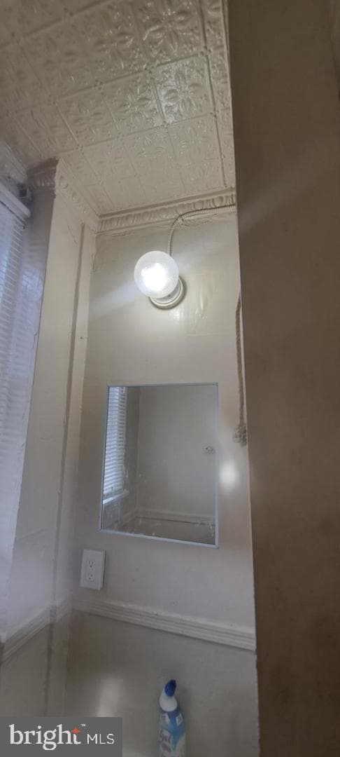 2544 W Fayette Street W photo 3