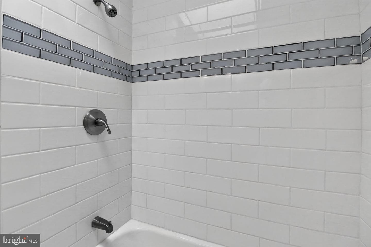 1405 W 37th Street photo 26