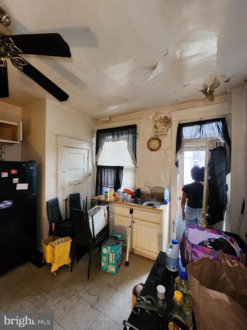 3007 Erdman Avenue photo 32