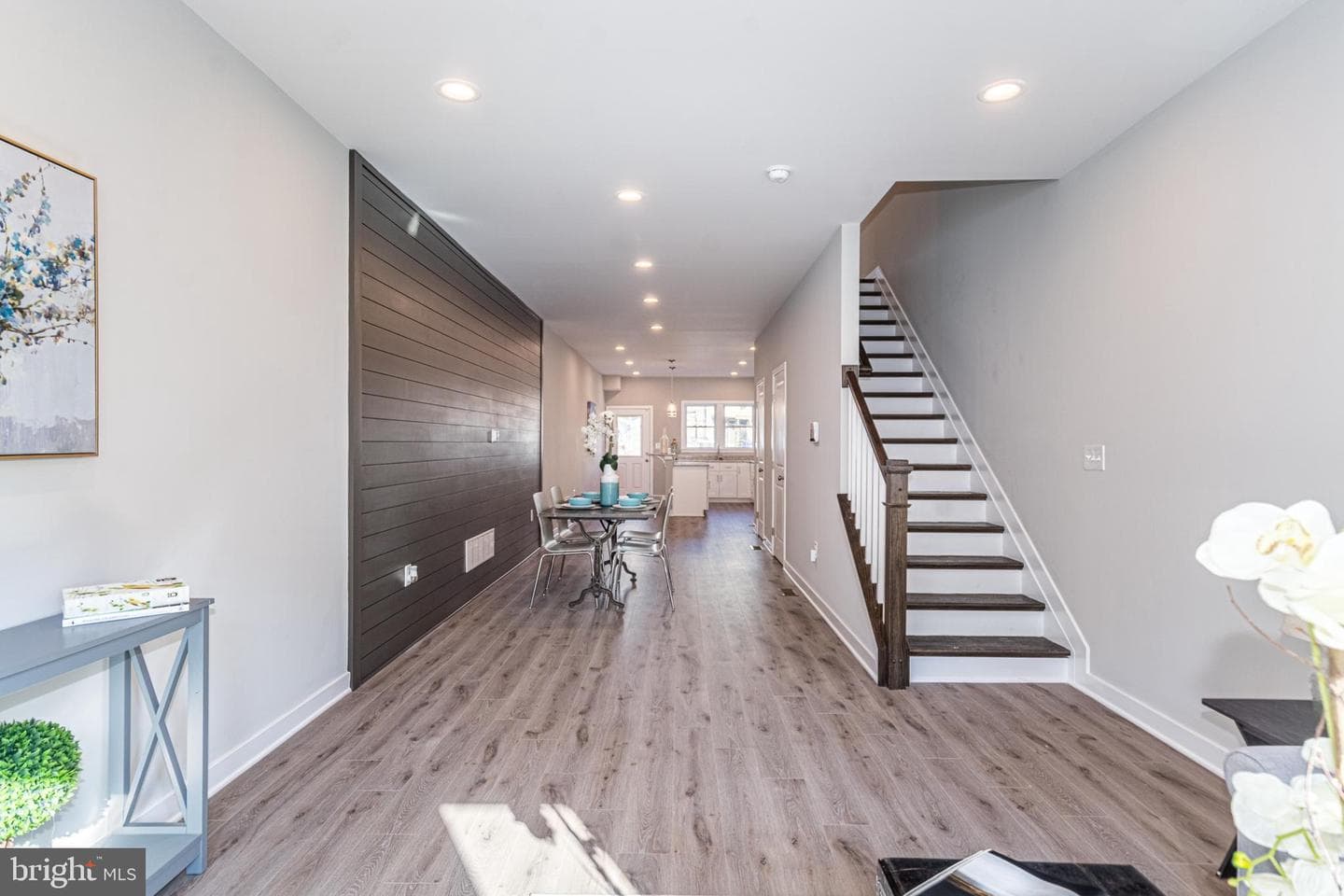 1331 Division Street photo 4