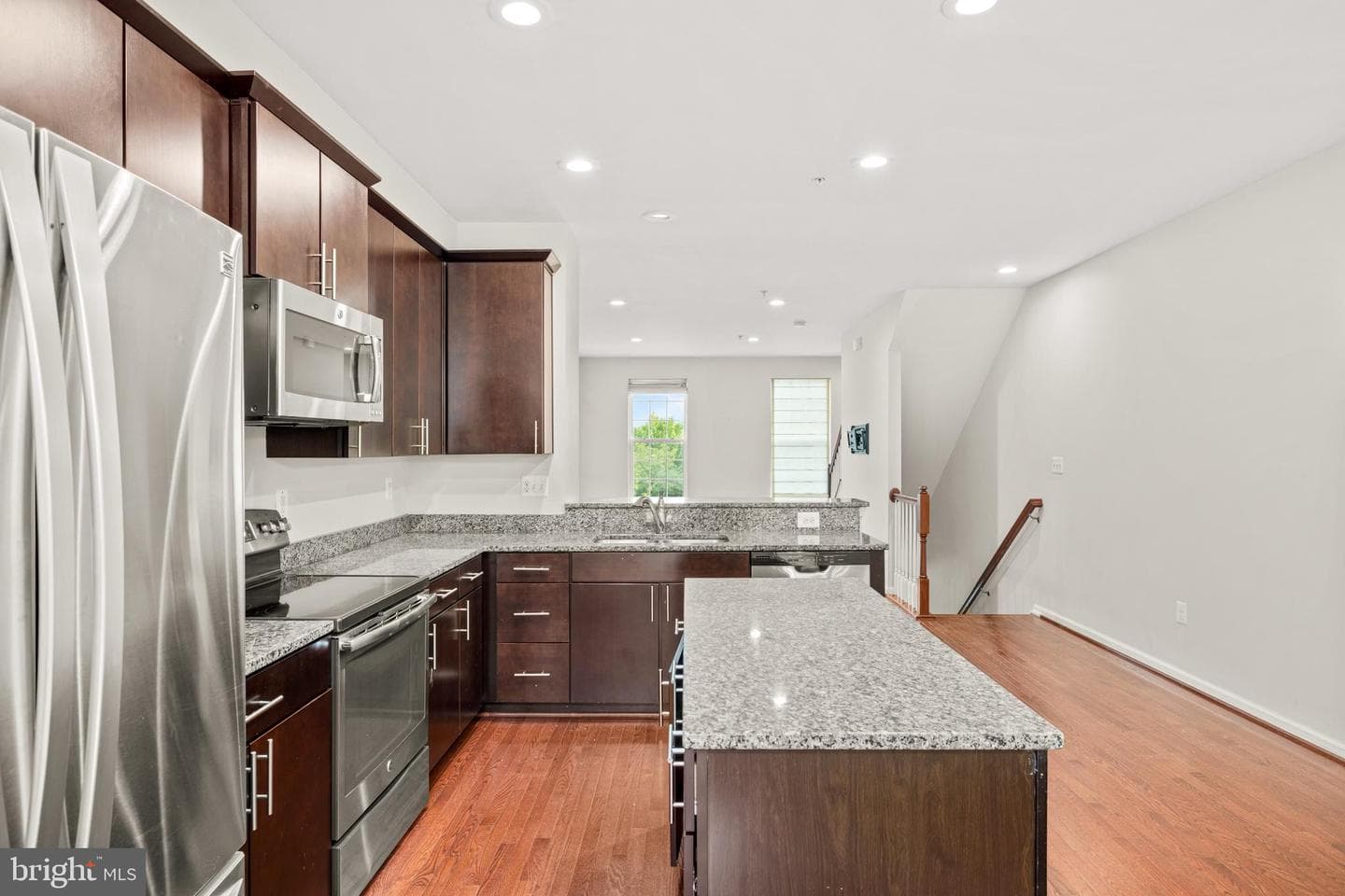 4517 Foster Avenue photo 11