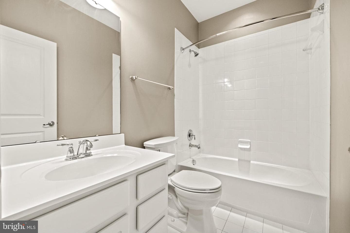 4517 Foster Avenue photo 23