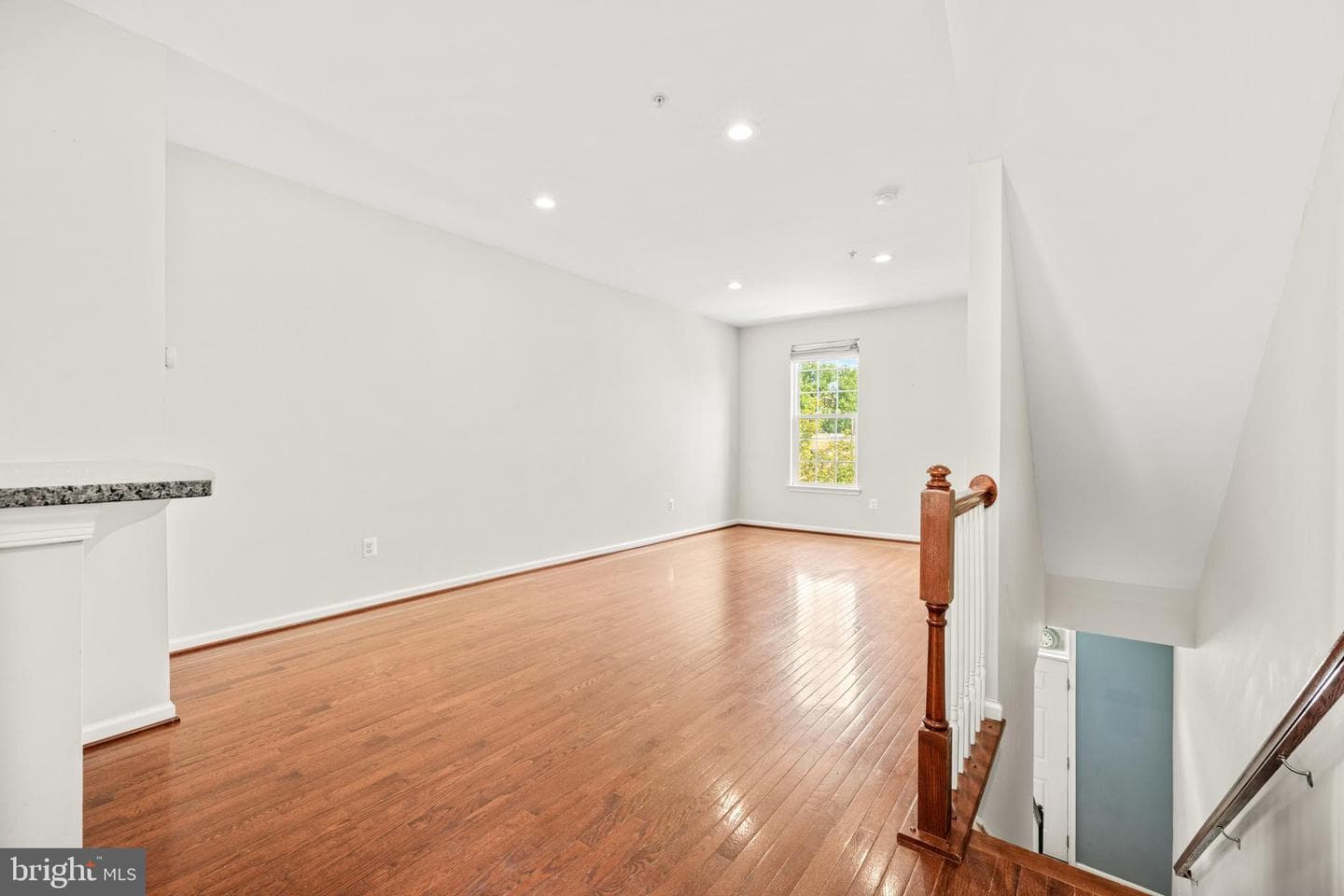 4517 Foster Avenue photo 8